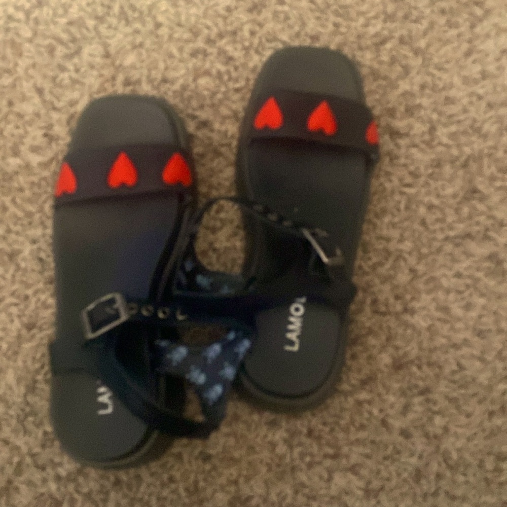 I got these shoes of the dollkills whatnot channel they have been wore once